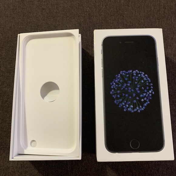 IPhone 6 Box - comes empty - Picture 2 of 3